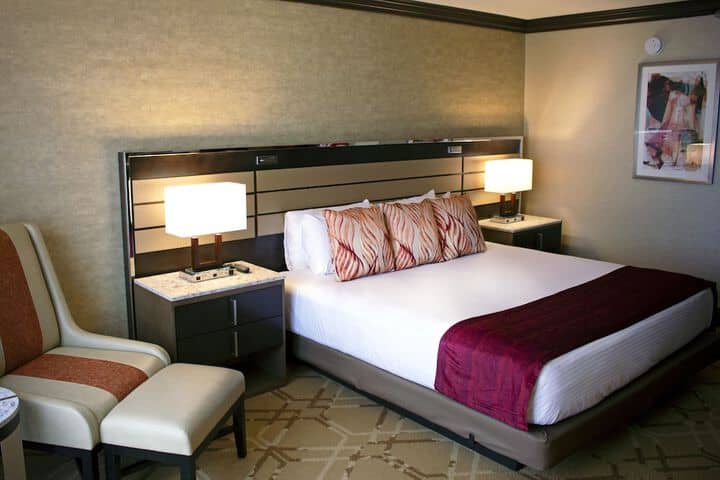 Room 3 of 16